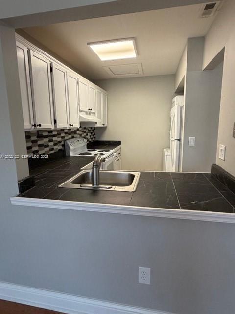 Building Photo - 2570 W 67th Pl