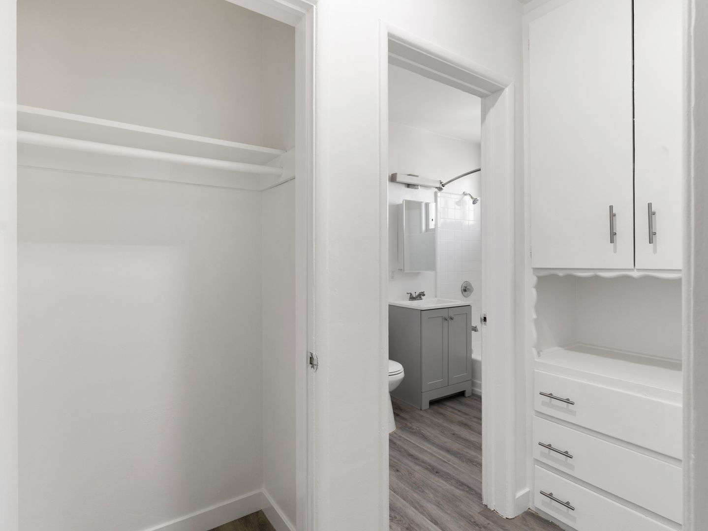 Building Photo - 1577 Pine Ave