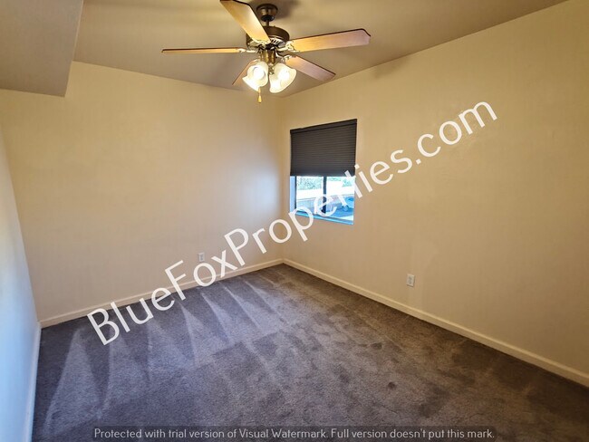 Building Photo - 3357 N Country Club Rd