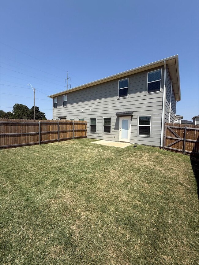 Building Photo - 7736 Westhall Pl