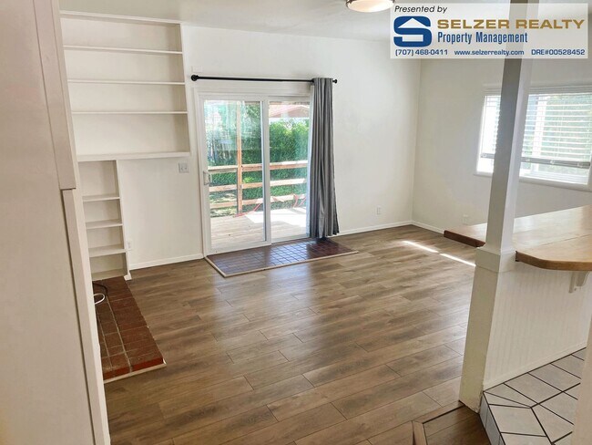 Building Photo - 482-486 W Mendocino Ave