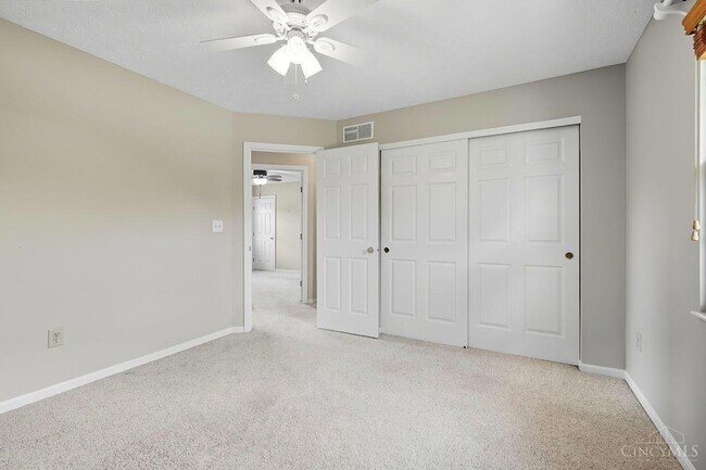 Building Photo - 6671 Foxfield Dr