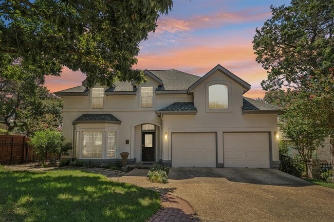 Building Photo - 617 Evergreen Ln