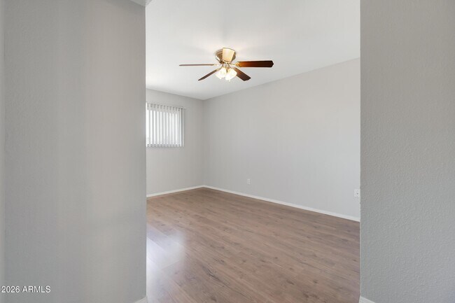 Building Photo - 1627 E Fremont Dr