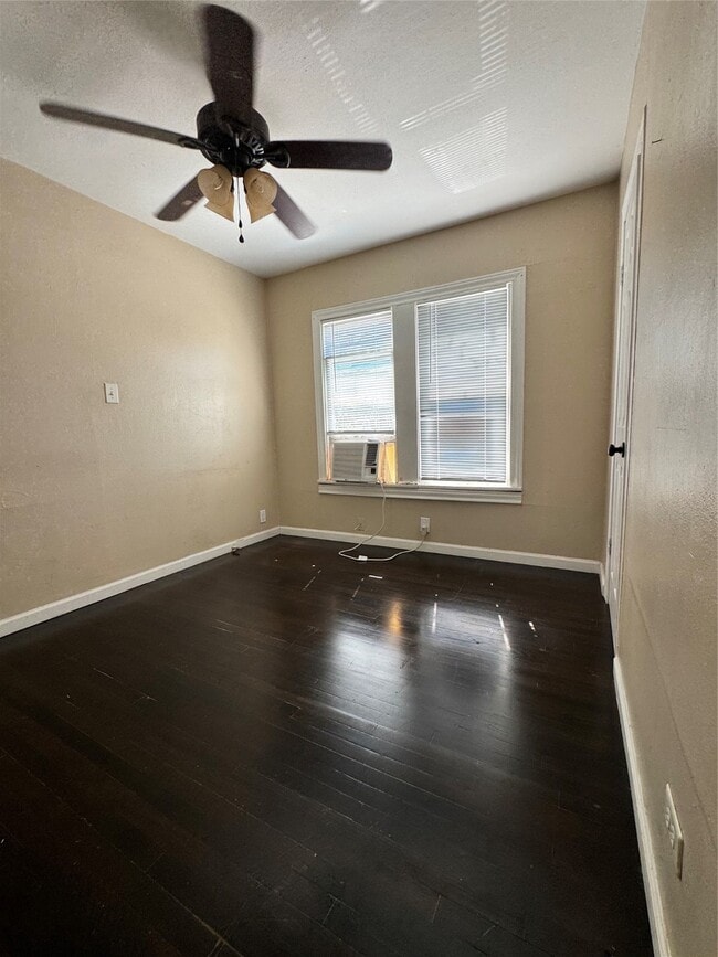 Building Photo - 4607 Canal St