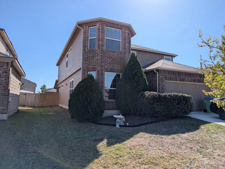 Building Photo - 13302 Frio Parke