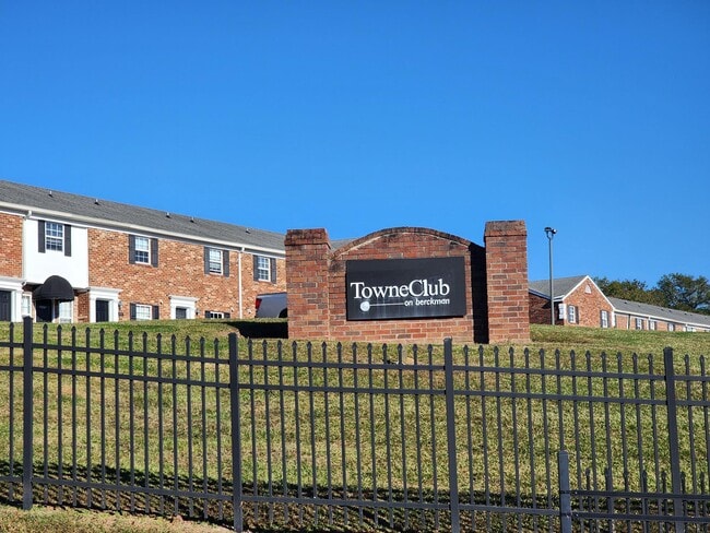 Building Photo - TowneClub on Berckmans
