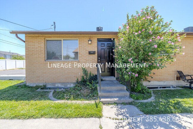 Building Photo - 1223 Emery-B