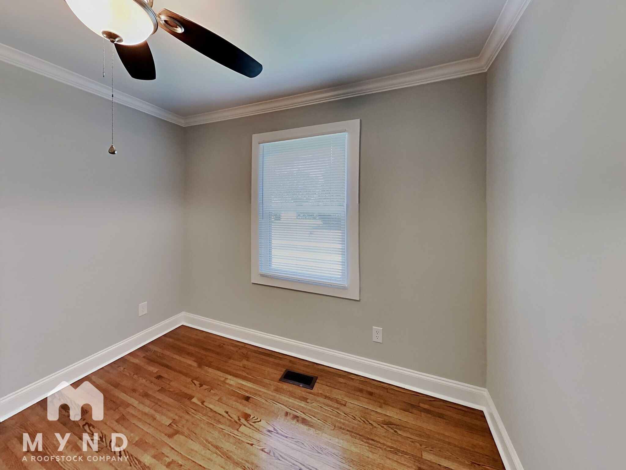 Building Photo - 1609 Rushing St