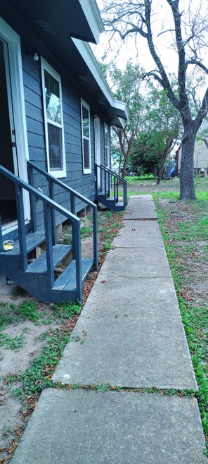 Building Photo - 119-119 W Lee St