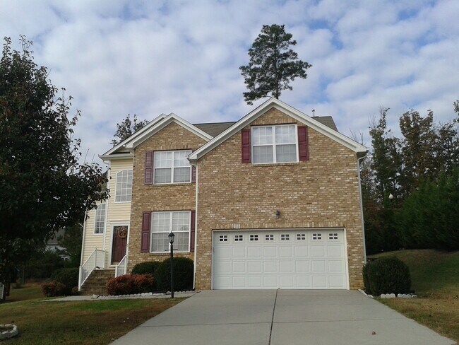 Building Photo - Beautiful 5 Bedroom Home in Watermill Subdivision!