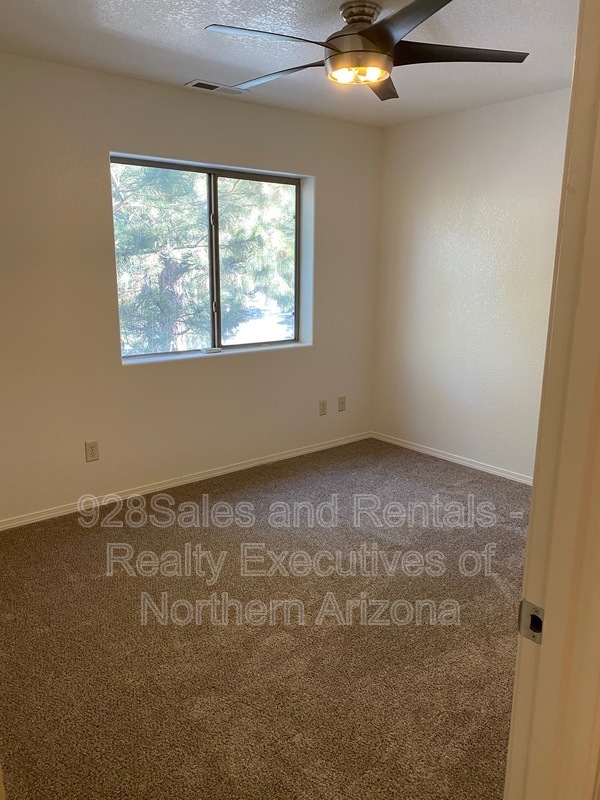 Building Photo - 6428 N Conrad Ln