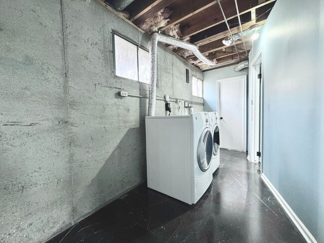 Building Photo - Remodeled 3 bed, 2 bath Millard home