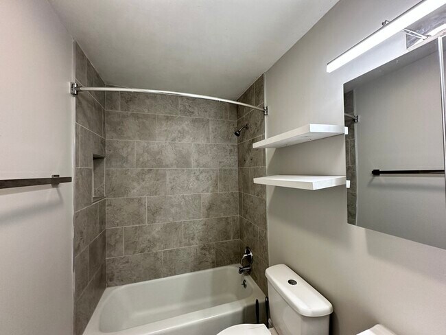 Building Photo - 3011 Amity Garden Ct