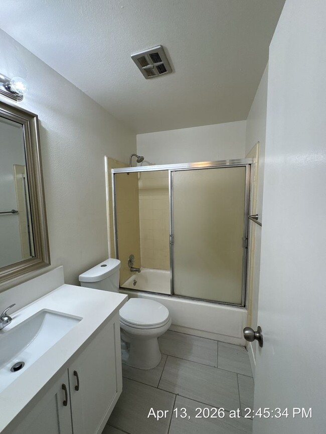 Building Photo - MOVE IN READY! 2 WEEKS OFF!! NO APP FEE! UPSTAIRS UNIT WITH BALCONY!