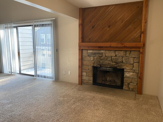 Building Photo - 4866 S Dudley St