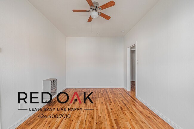 Building Photo - 420 N Coronado St