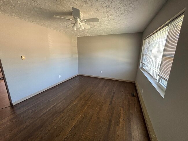 Building Photo - 1840 Costigan Dr
