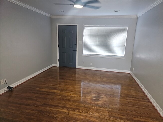 Building Photo - 10510 Sierra Dr