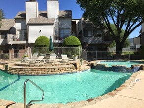 Building Photo - 3117 Sondra Dr