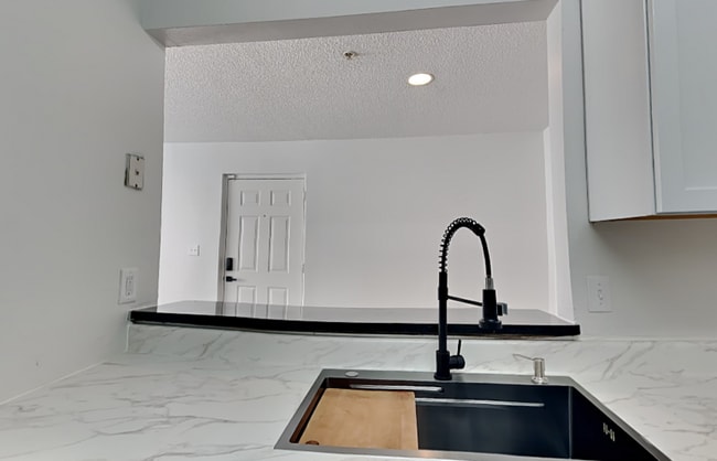 Building Photo - 2059 Dixie Belle Dr