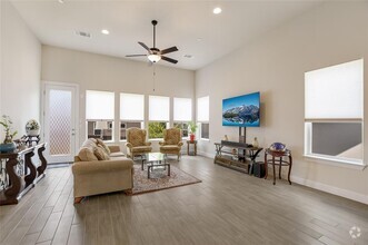 Building Photo - 600 C-Bar Ranch Trl