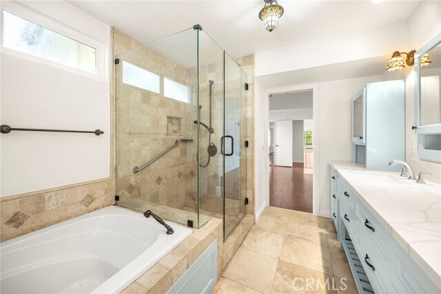 Building Photo - 532 S Westford St