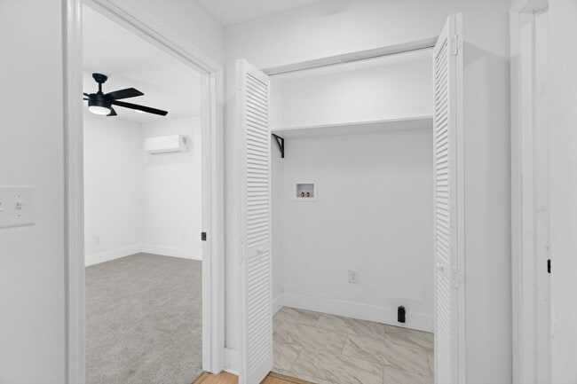 Building Photo - AVAILABLE NOW at a Good Price. 3 Bed 2 Bath FOR LEASE in Pulaski. $1400 Rent.