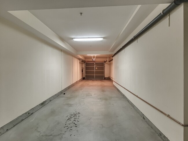 Building Photo - 8808 Promenade N Pl