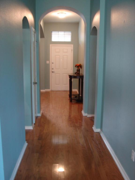 Building Photo - 625 Winding Brook Ln