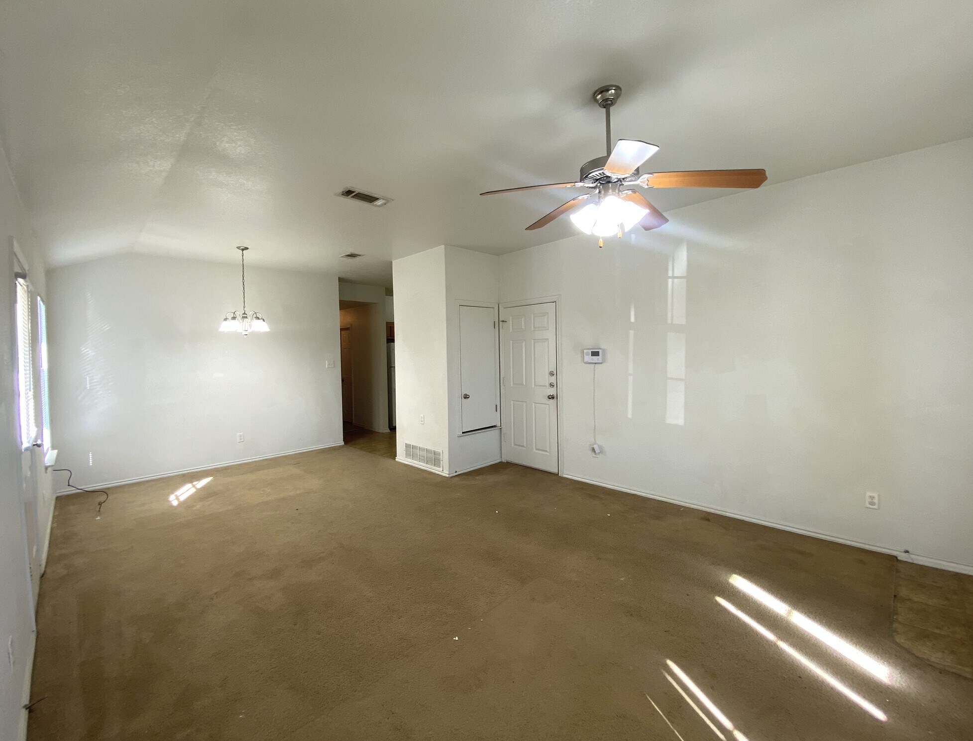Building Photo - 2912 Ashley Dr