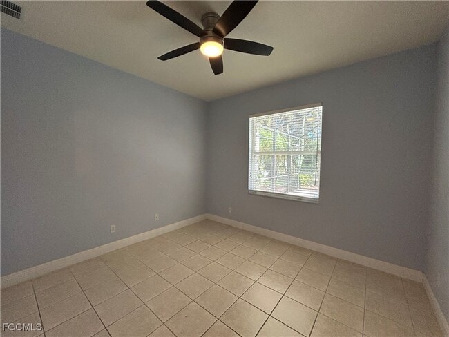 Building Photo - 9947 Colonial Walk N