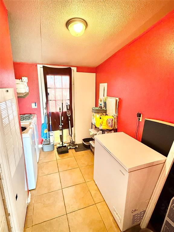 Building Photo - 20613 E County Rd 156