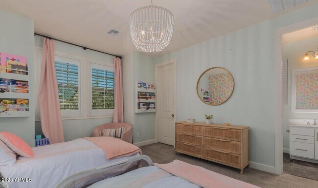 Building Photo - 947 W Kaibab Dr