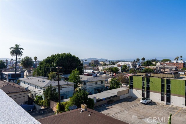 Building Photo - 119 S Coronado St