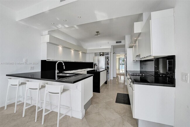 Building Photo - 3801 NE 207th St