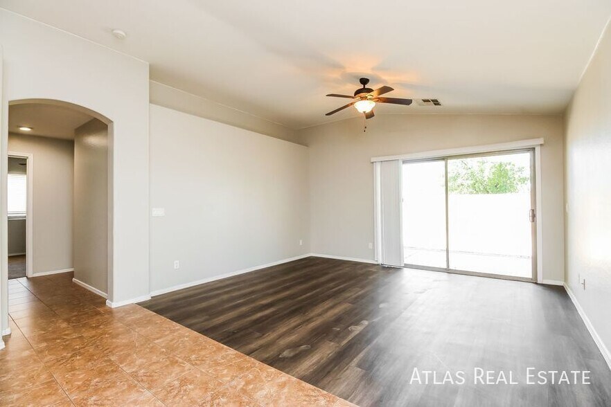 Building Photo - 1134 W Fruit Tree Ln