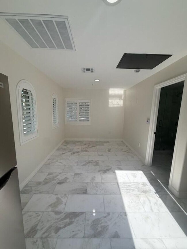 Building Photo - Studio Living, Elevated with Stainless Ste...