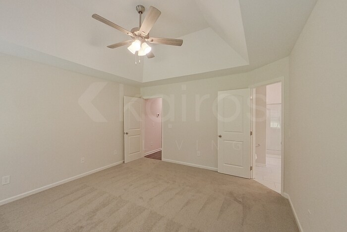 Building Photo - 114 Live Oak Dr