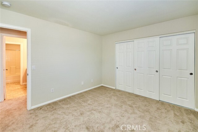 Building Photo - 1213 Sandy NK