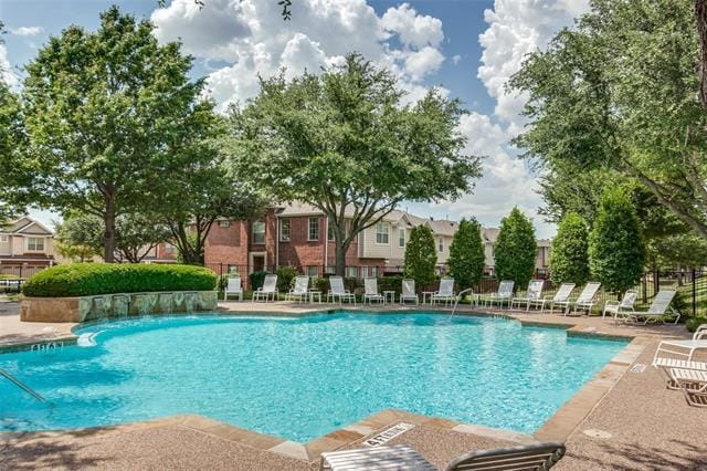 Building Photo - 8722 Bigelow Dr