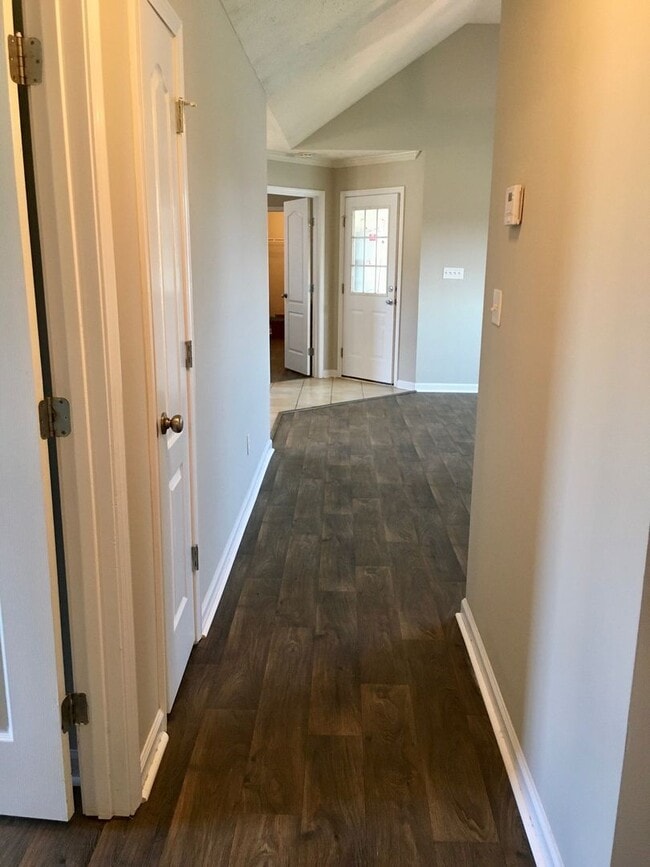 Building Photo - 3 Bedroom 2 bath  Medina Area