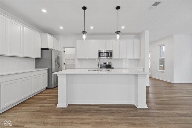 Building Photo - 15994 Meadow Frost Ct