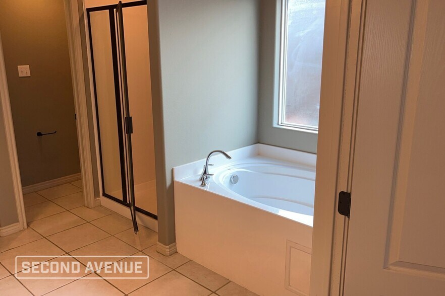 Building Photo - 7607 Aquamarine Dr