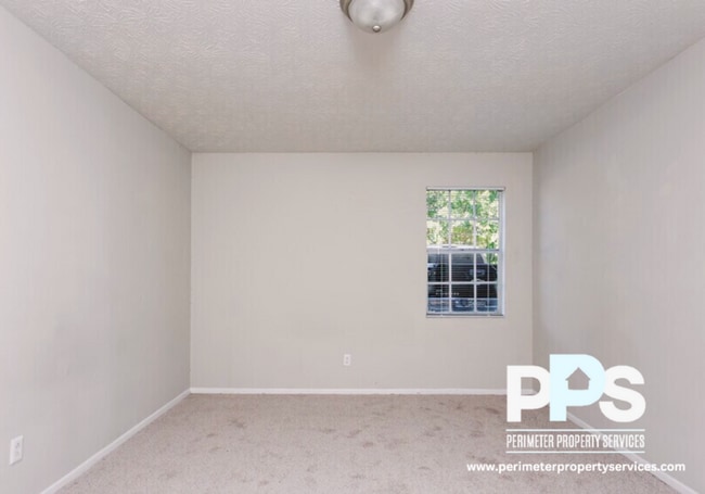 Building Photo - 1126 Maple St