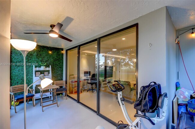 Building Photo - 16175 Golf Club Rd