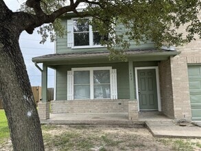 Building Photo - 1402 Grand Prince Ln