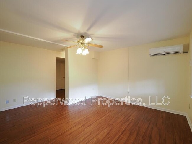 Building Photo - 334 W Hampton Ave