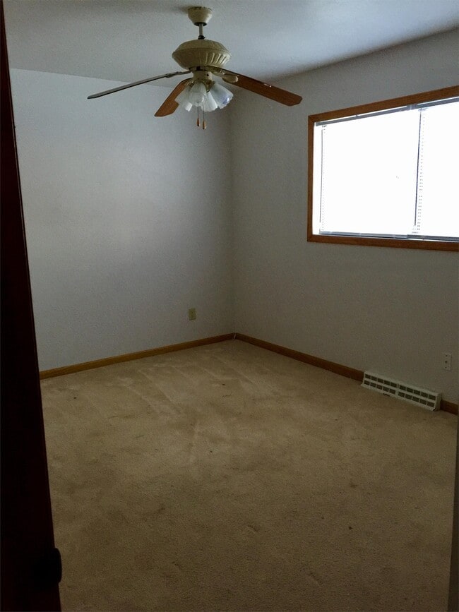 Building Photo - 301 Terrace Way