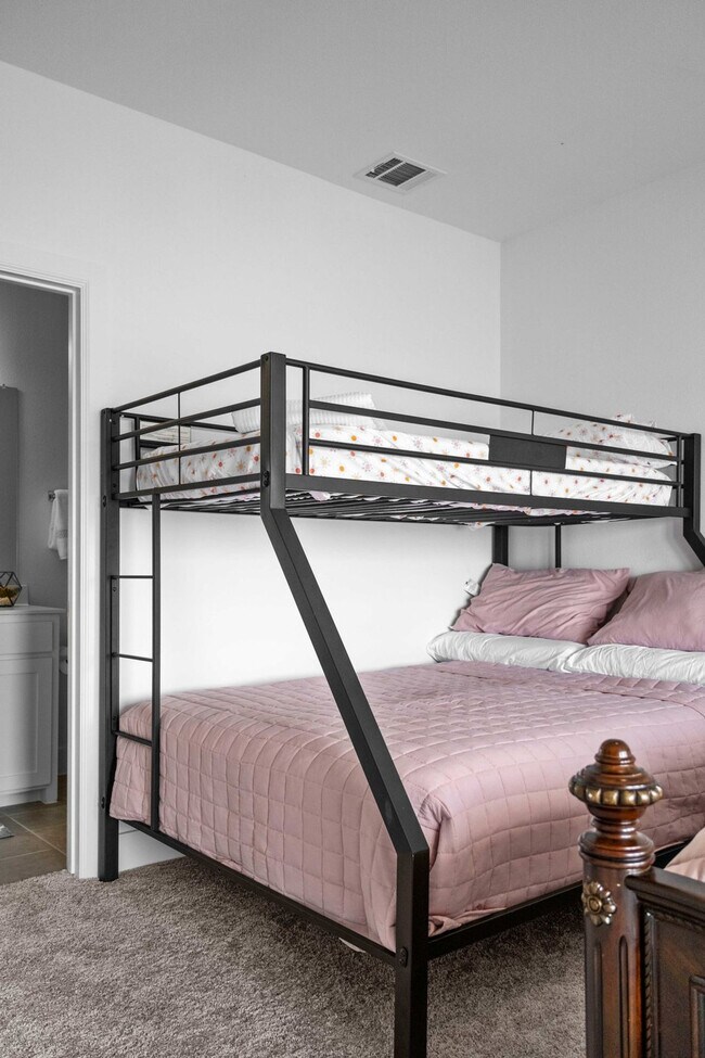 Building Photo - 516 Secretariat Dr